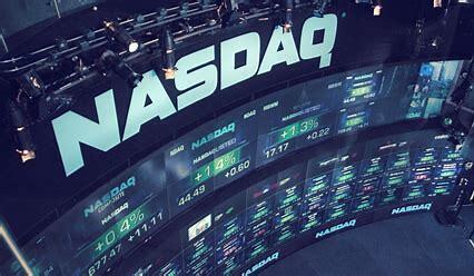 Wann wird der Nasdaq 100 Index einen Tiefpunkt ausbilden und ansteigen?